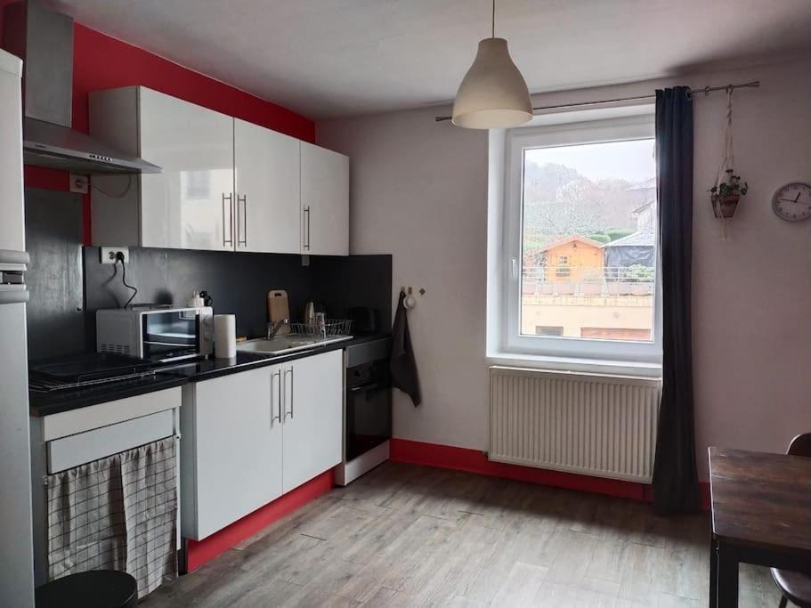 Charmant Appartement Au Calme Avec Parking Besançon Exterior foto